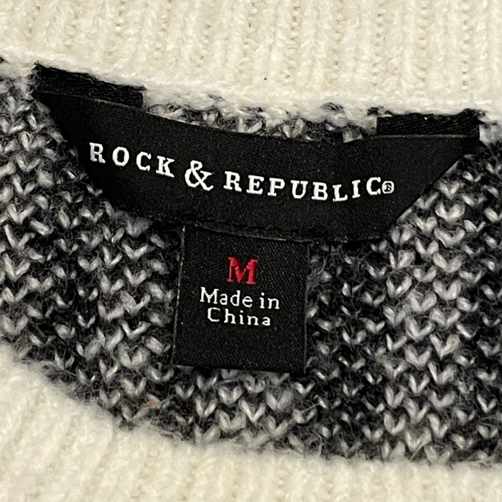 ROCK & REPUBLIC Women’s Striped Long Sleeve Sweater Size Medium - Picture 14 of 15